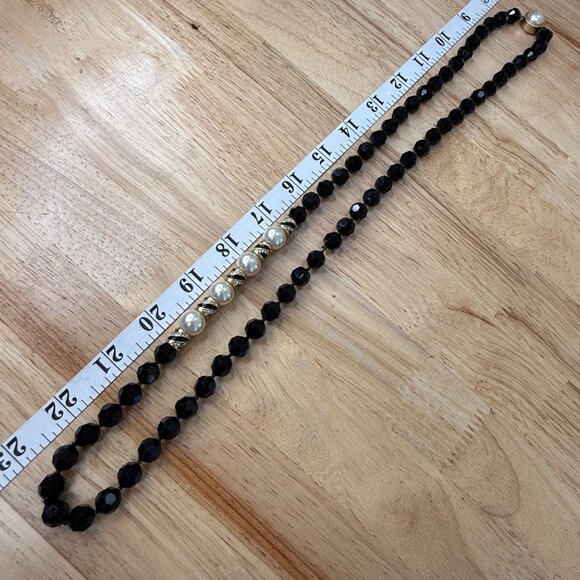 Vintage D.S.C. Swarovski Black Faceted Bead Necklace W/ Gold-Tone & Pearl Accent - Picture 14 of 16
